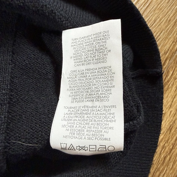 Cabi Women's S Black Button Front Cropped Cardigan Sweater Pockets Style 3891 - Picture 5 of 10